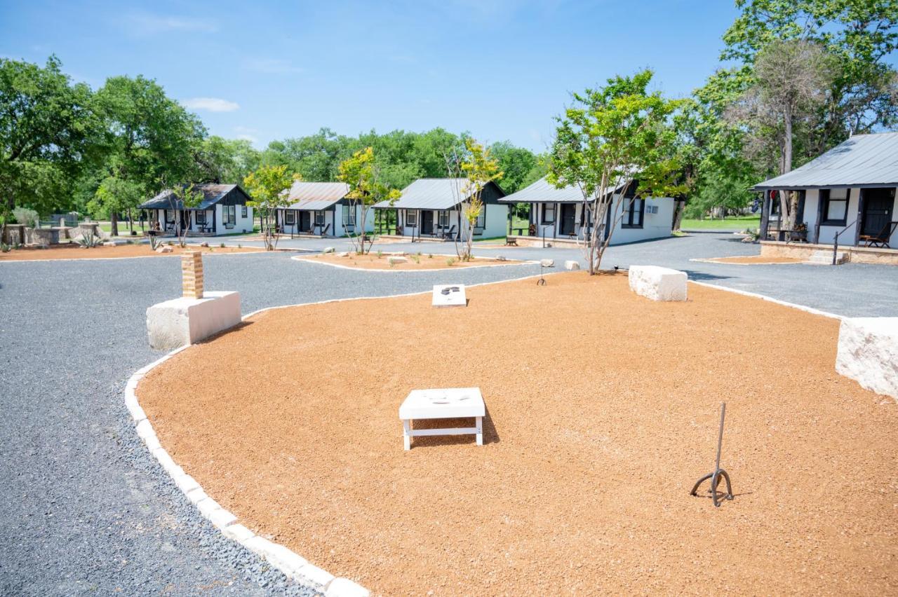 The Vaquero Motel Bandera Exterior photo